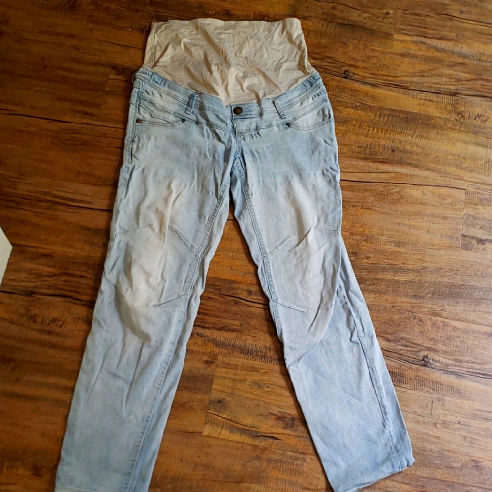 Distressed jean capris (maternity)